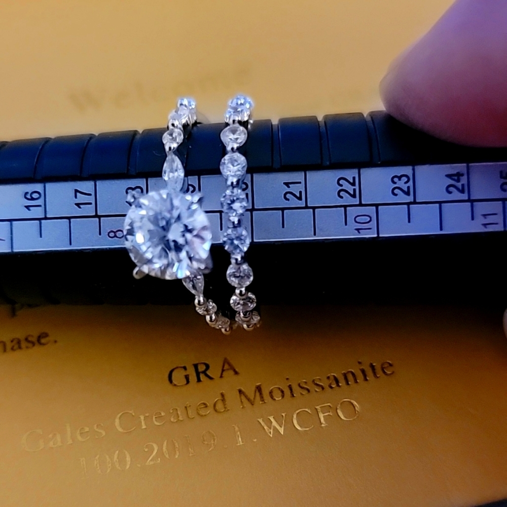 Moissanite size 9, 2ct wedding set with certificate.